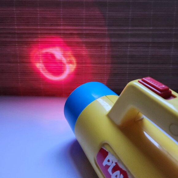 Playskool Flashlight Vintage 1986 Red Green Colour Changing Works Yellow & Blue - Picture 10 of 10